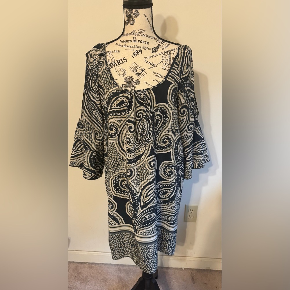 Elegant Glam Blue and White Paisley Dress